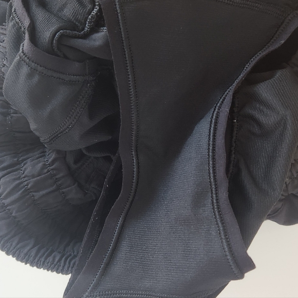 Lululemon Hotty Hot Black Shorts 4" Inseam Size 8 - Picture 5 of 13